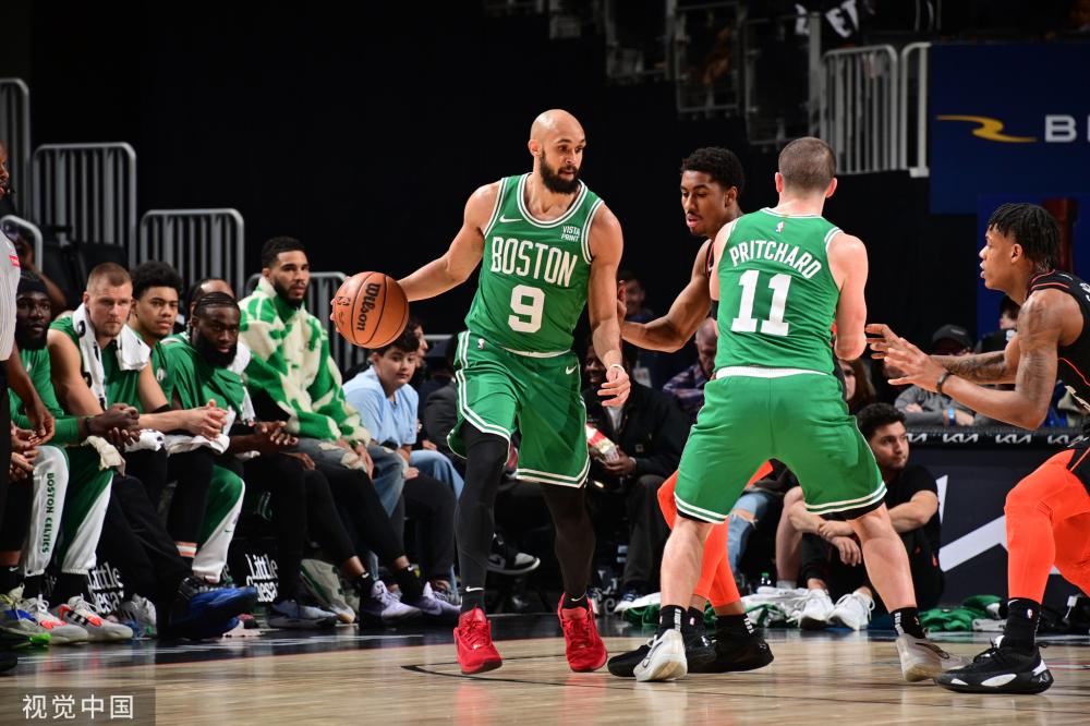 的青少年球 的青少年球